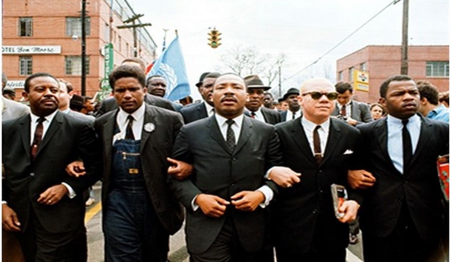 Martin Luther King leading March