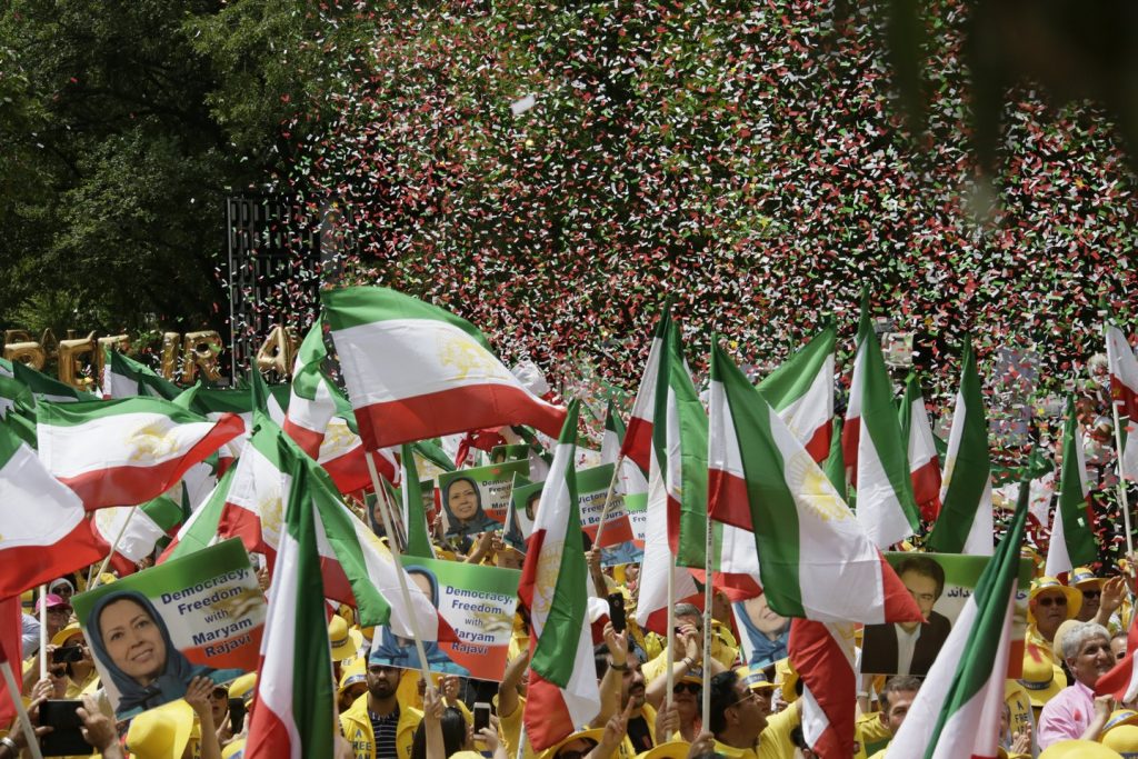 Solidarity March 2019 - Confettis flying - Iranian American Communities Solidarity March with Iranian People for Regime Change - June 21, 2019 - Washington DC across DOS (23)